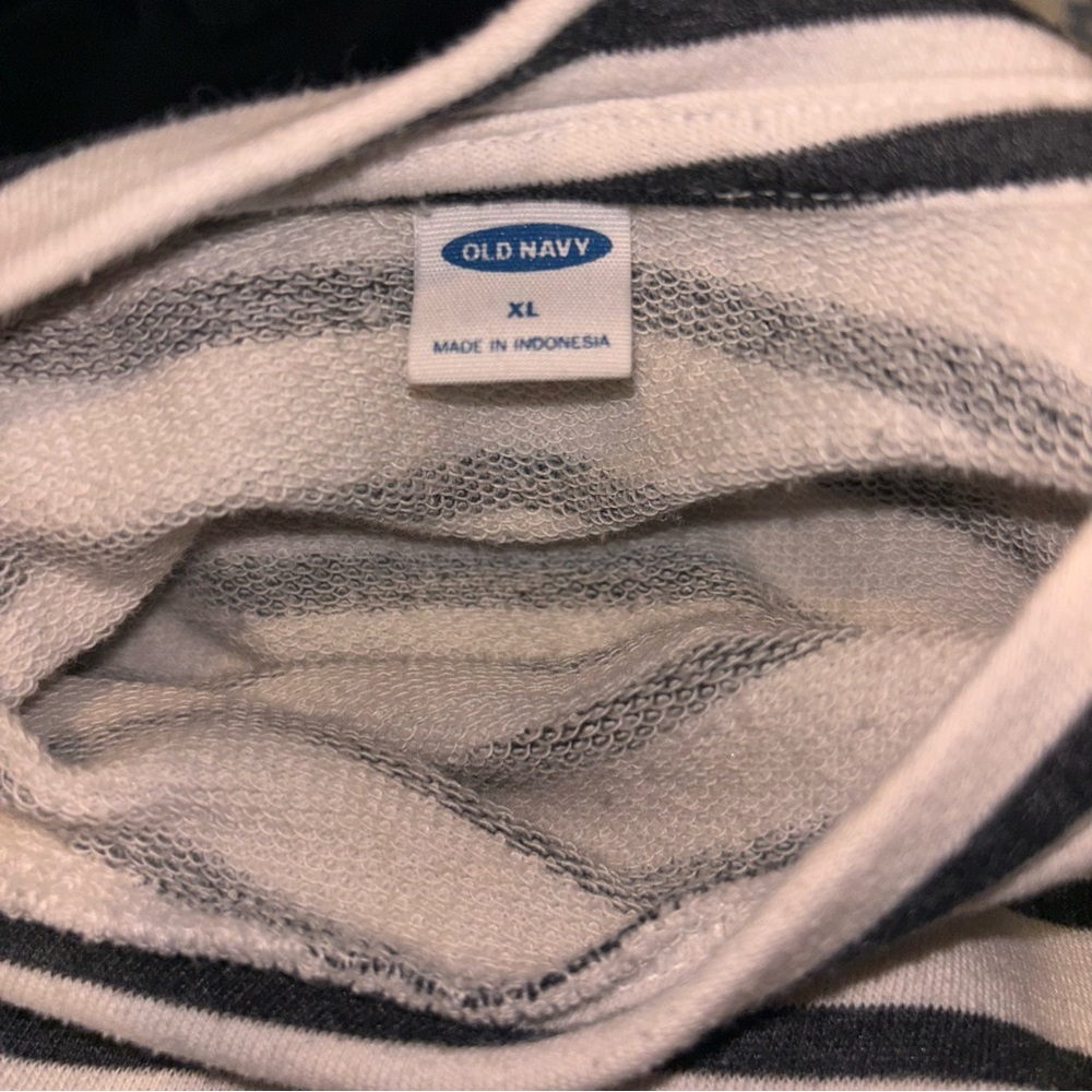 Old Navy XL Black White Striped Ruffle Sleeve Top | 21” PTP Flowy Casual Tee - Picture 2 of 4